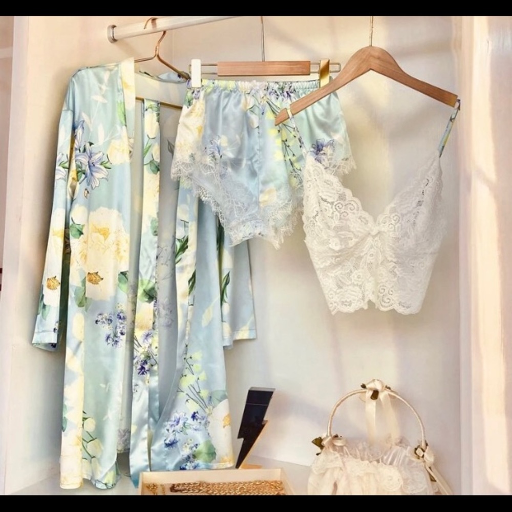 NWOT Three Piece Lounging Set Light Blue Robe, Tap Pants & Lace Bralette…